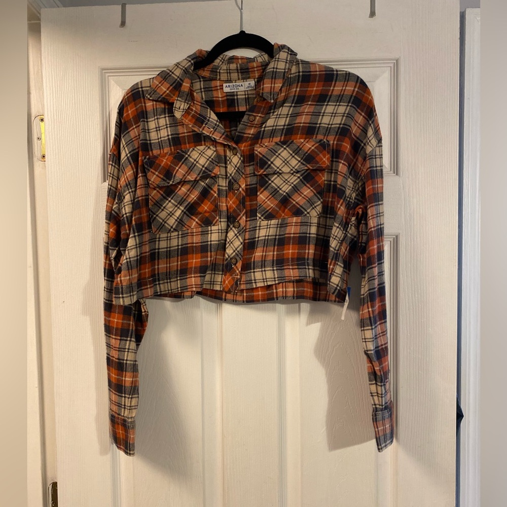 Arizona Juniors Womens Long Sleeve Boxy Fit Button-Down Shirt